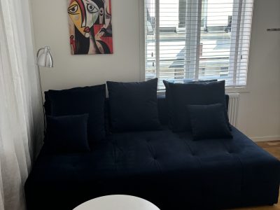 Charmig lägenhet innanför ringmuren